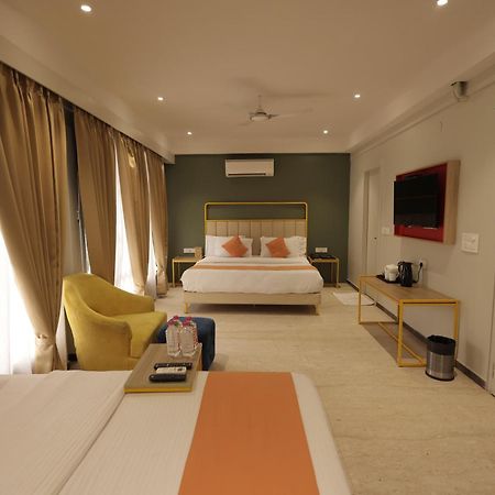 Phoenix - Unmatched Comfort Udaipur Esterno foto