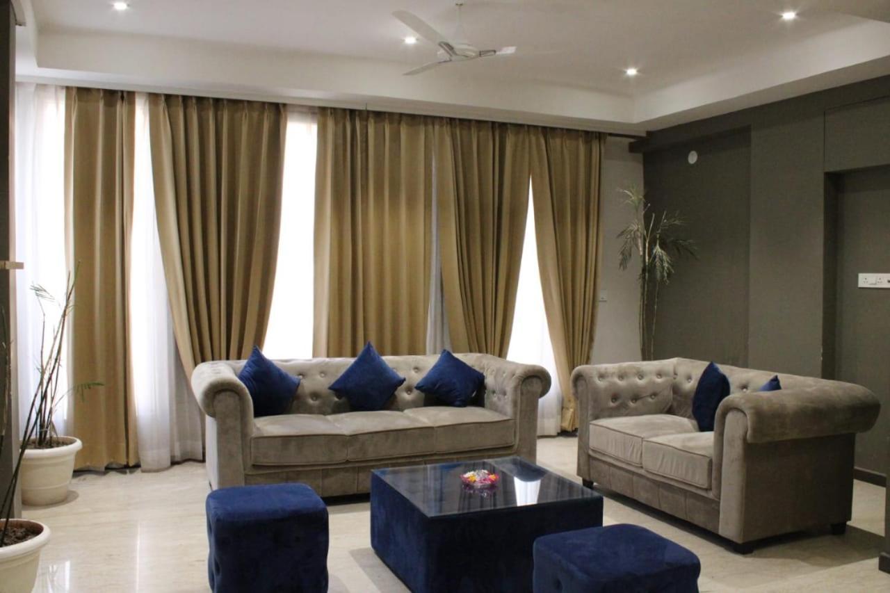 Phoenix - Unmatched Comfort Udaipur Esterno foto