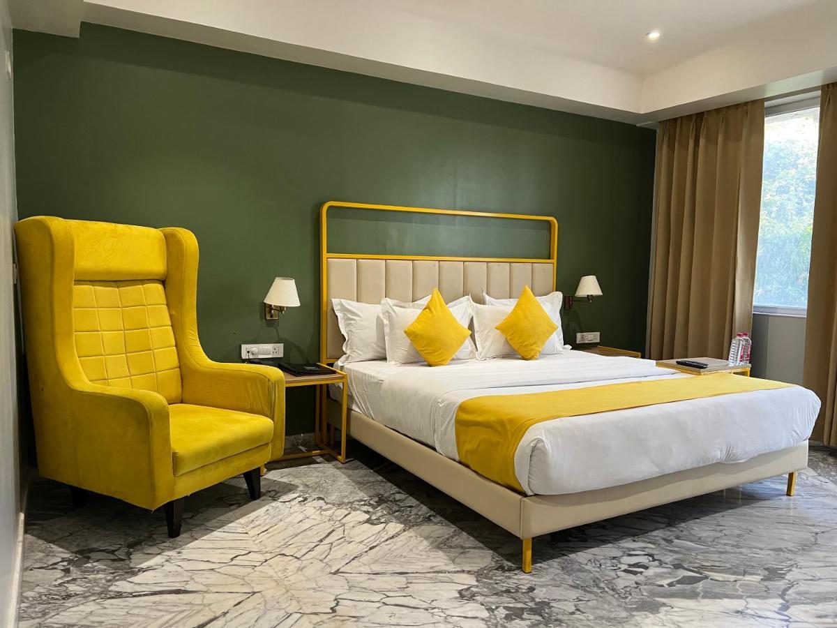 Phoenix - Unmatched Comfort Udaipur Esterno foto