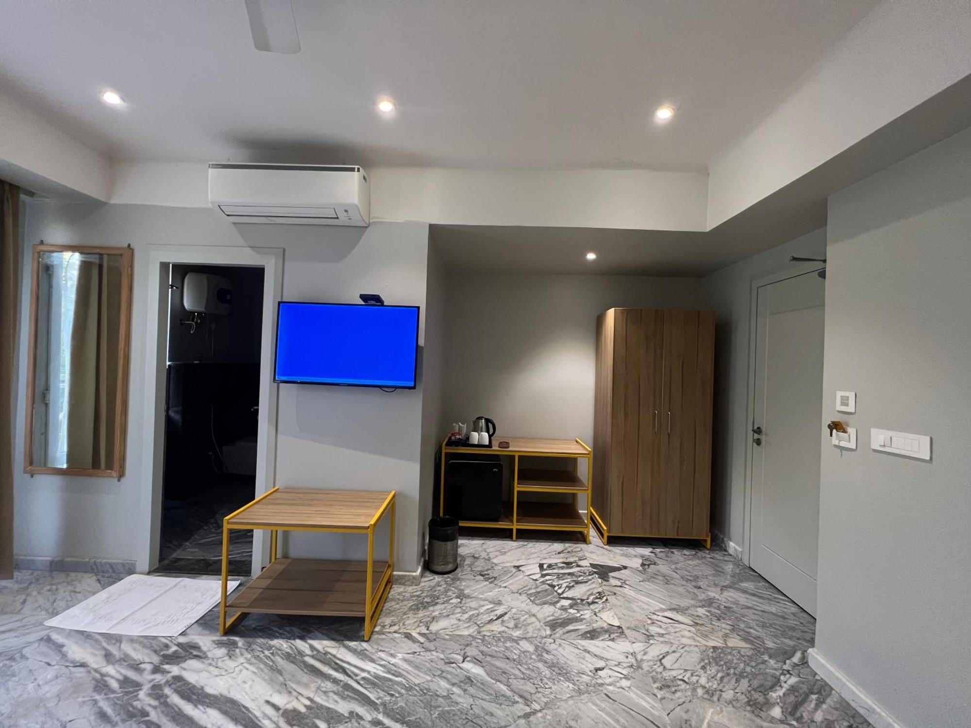 Phoenix - Unmatched Comfort Udaipur Esterno foto